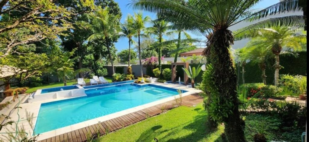 Casa de Luxo à Venda no Novo Leblon com 4 Suítes, Piscina e 800 m² — foto 9 em Rio de Janeiro