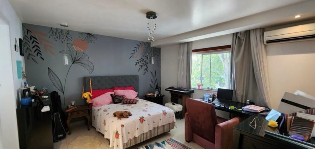 Casa de Luxo à Venda no Novo Leblon com 4 Suítes, Piscina e 800 m² — foto 3 em Rio de Janeiro